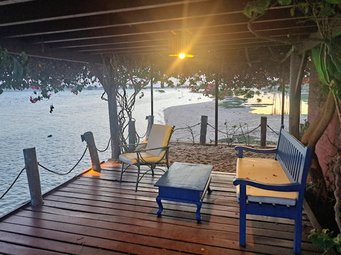 彼西嘉罗旅馆主图