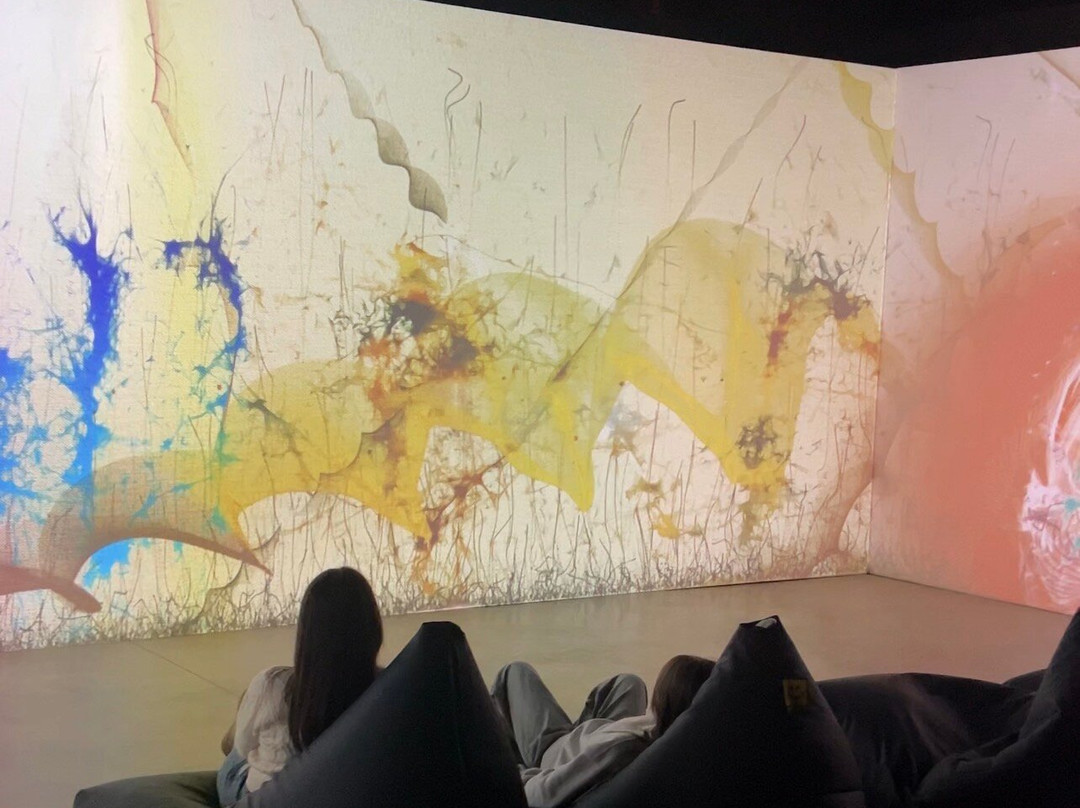 NEWART Centre-雷乌斯必去景点