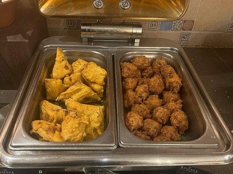 滕伽里根扎酒店主图