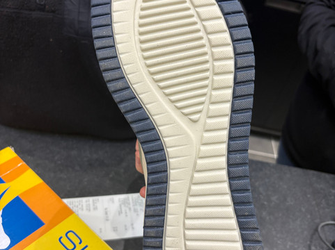 Cotswolds Designer Outlet-图克斯伯里必去景点