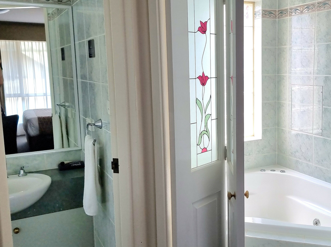 雷鸟汽车旅馆主图