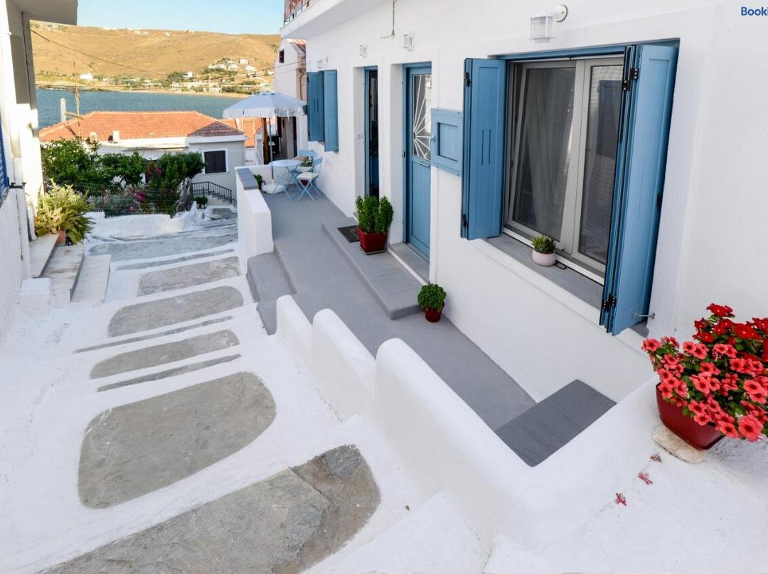 Amphoras Apartments