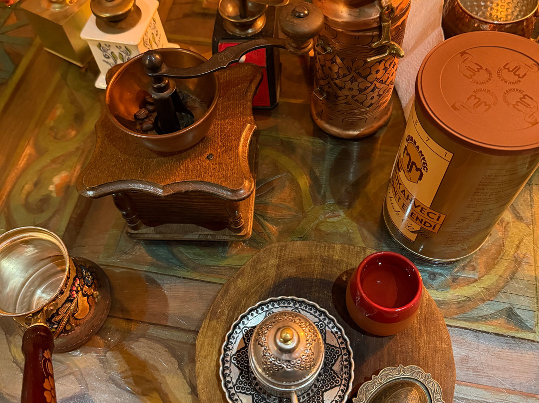 猫头鹰洞酒店主图