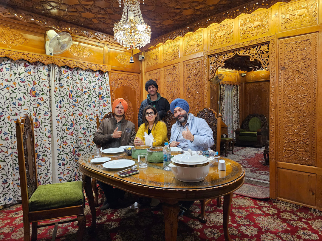 迪尔沙德船屋主图