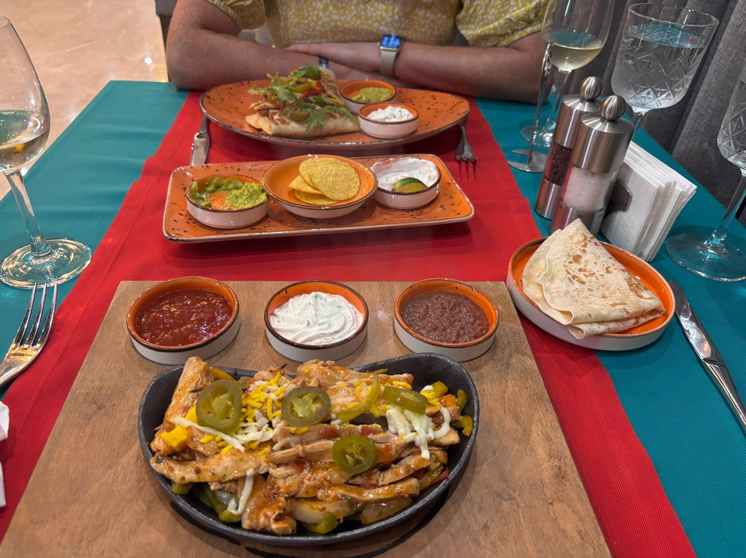 奇迹度假酒店主图