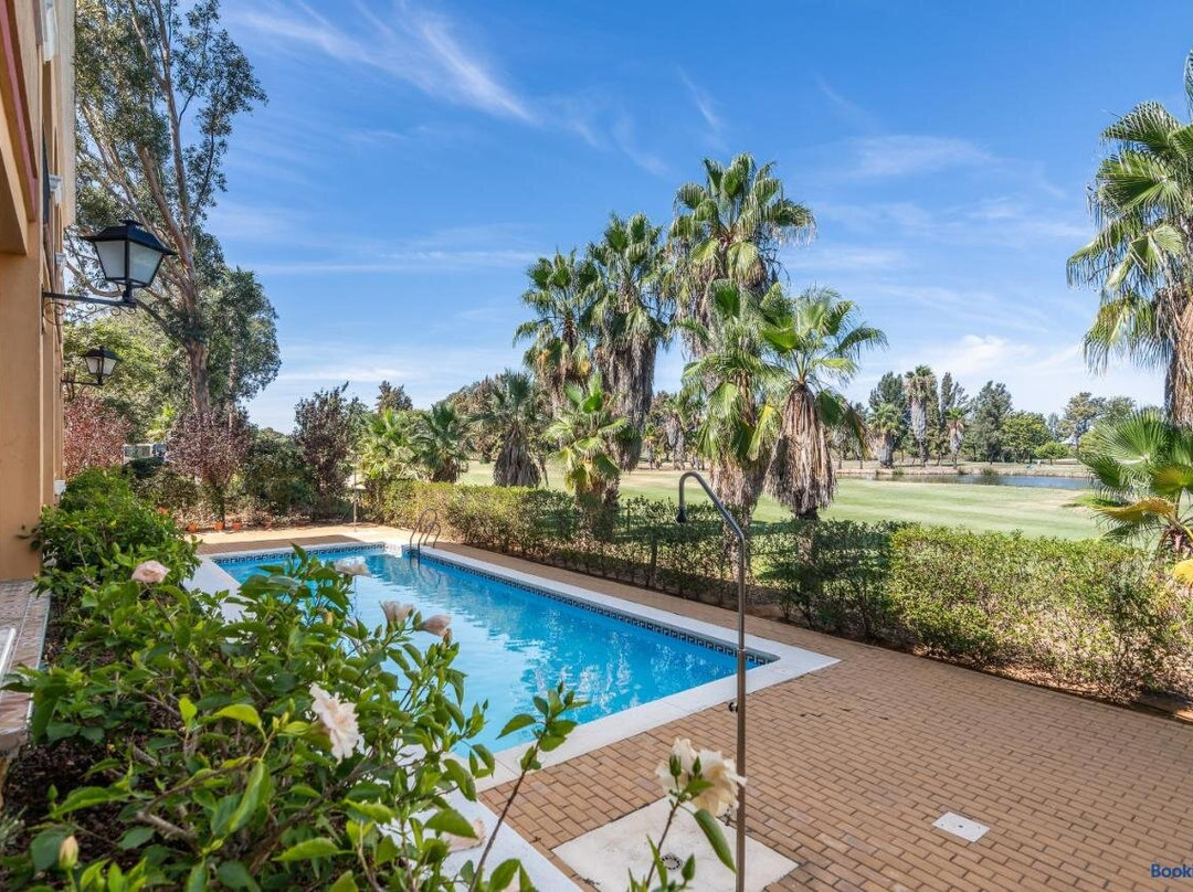 La Quinta II by H