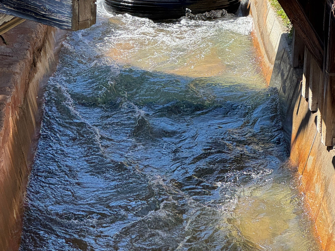 冒险港乐园-萨洛必去景点