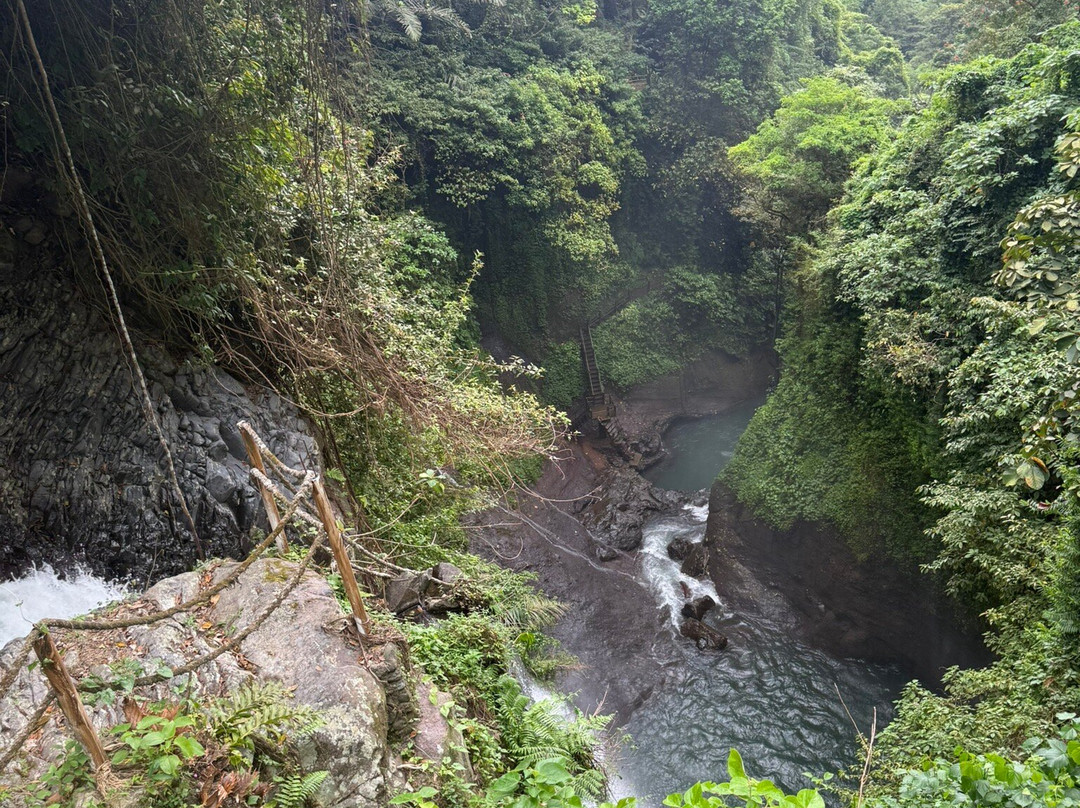 Aling-Aling Waterfall-Sambangan必去景点