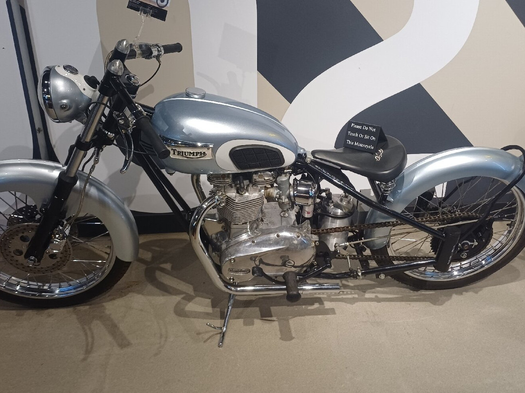 Triumph Factory Visitor Experience-欣克利必去景点