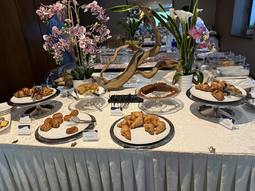 圣马力诺大酒店主图