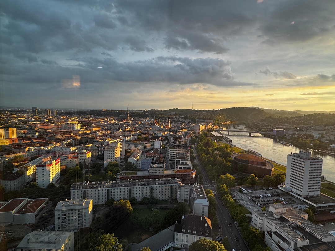 Q27 Linz