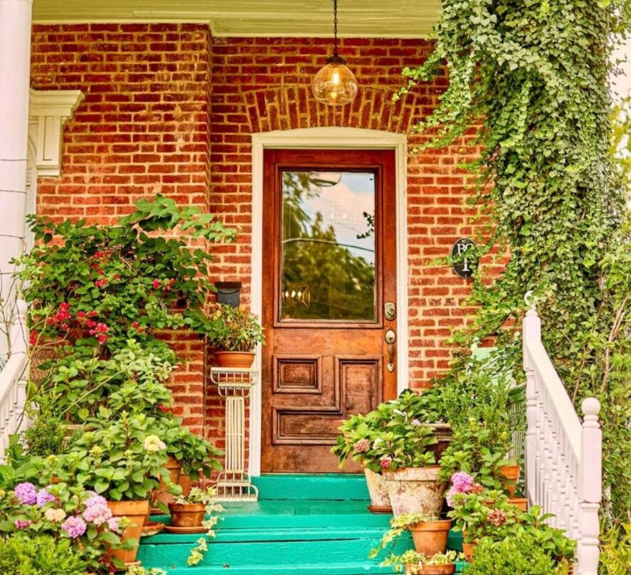 1890 Victorian Garden Home Bed and Breakfast