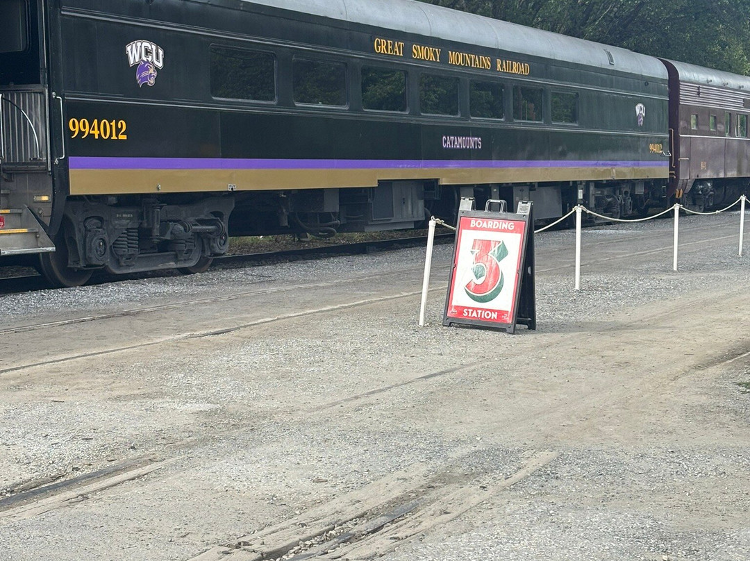 Great Smoky Mountains Railroad-布赖森城必去景点