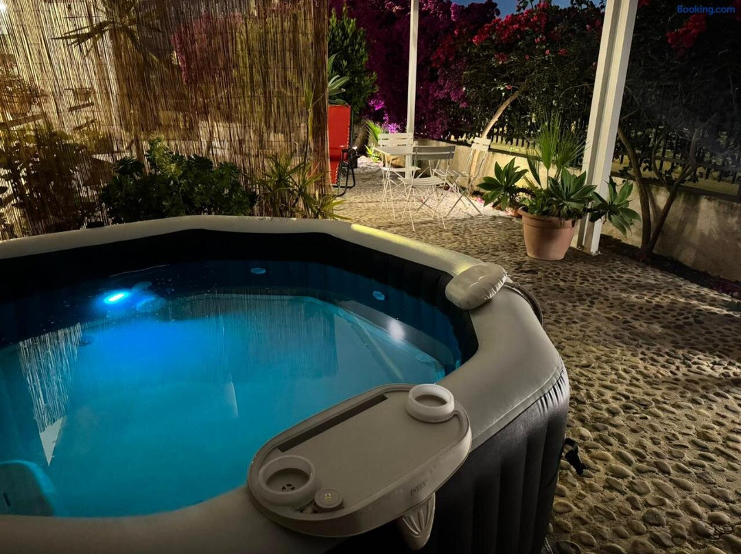 B&B Bouganville