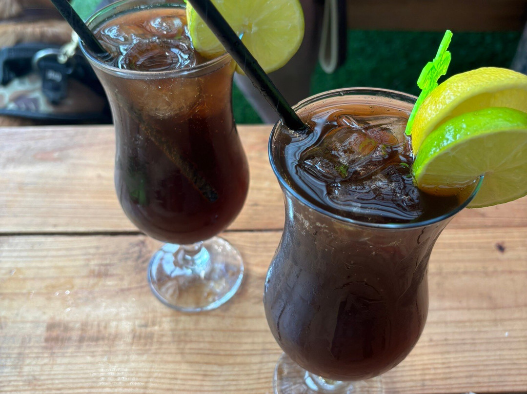 The Tiki Bar West Bay-West Bay必去景点