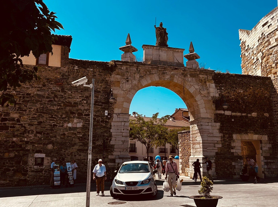 Arco de la Carcel-莱昂必去景点