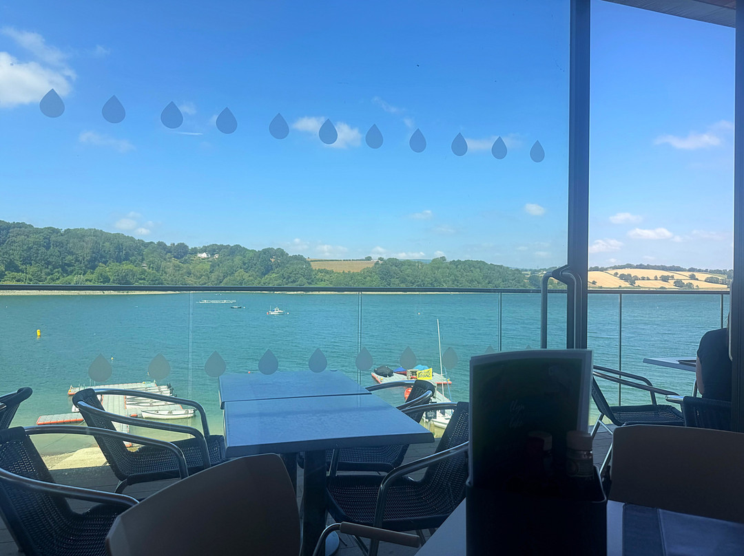 Llandegfedd Lake-Coed-Y-Paen必去景点