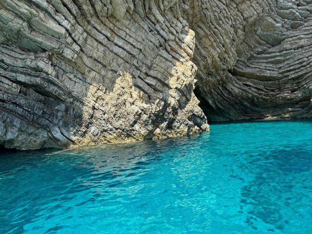 Merianos Boats & Sports-Agios Georgios必去景点