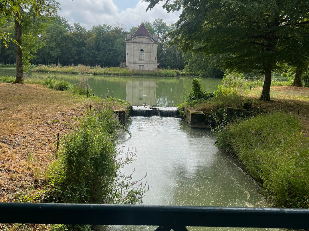 Chateau Ancy-le Franc-Ancy-le-Franc必去景点