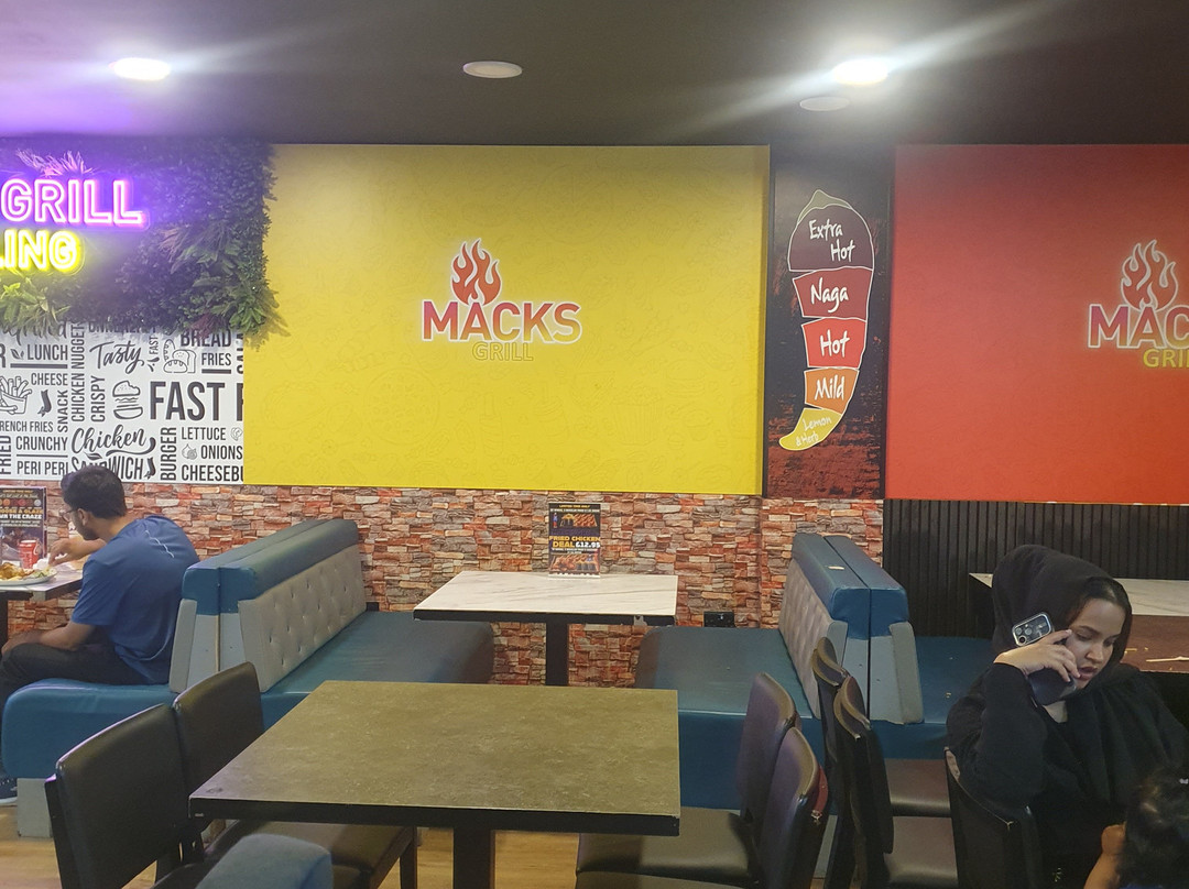 Macks Grill