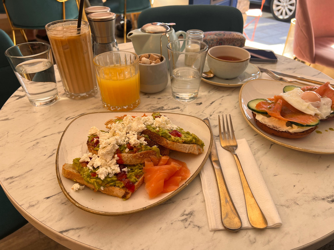 Morden's Bakery & Cafe
