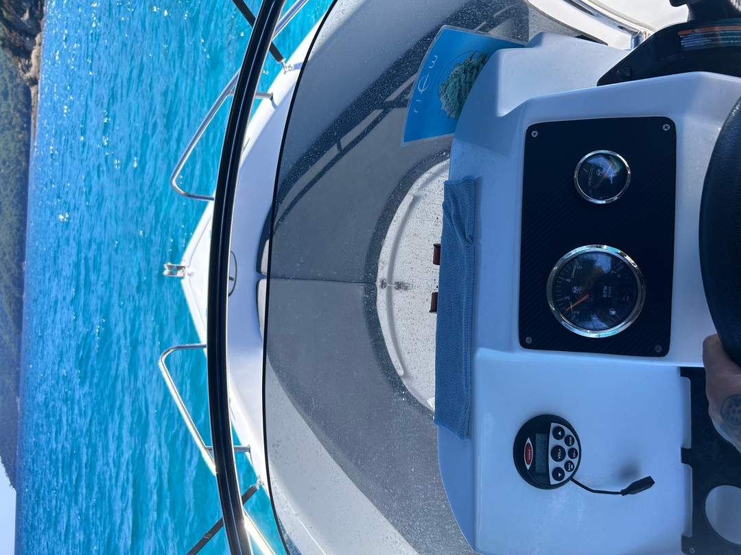 Blue Waves Watersports-Makriammos必去景点