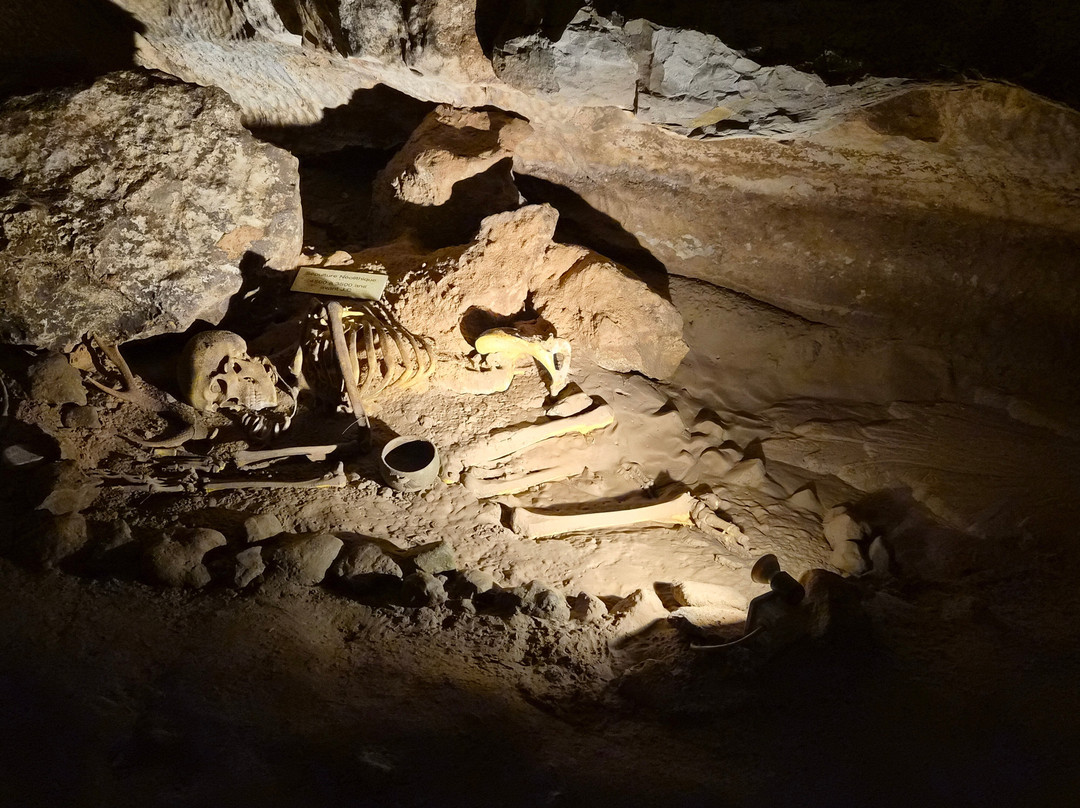 Grotte de Labeil-Labeil必去景点