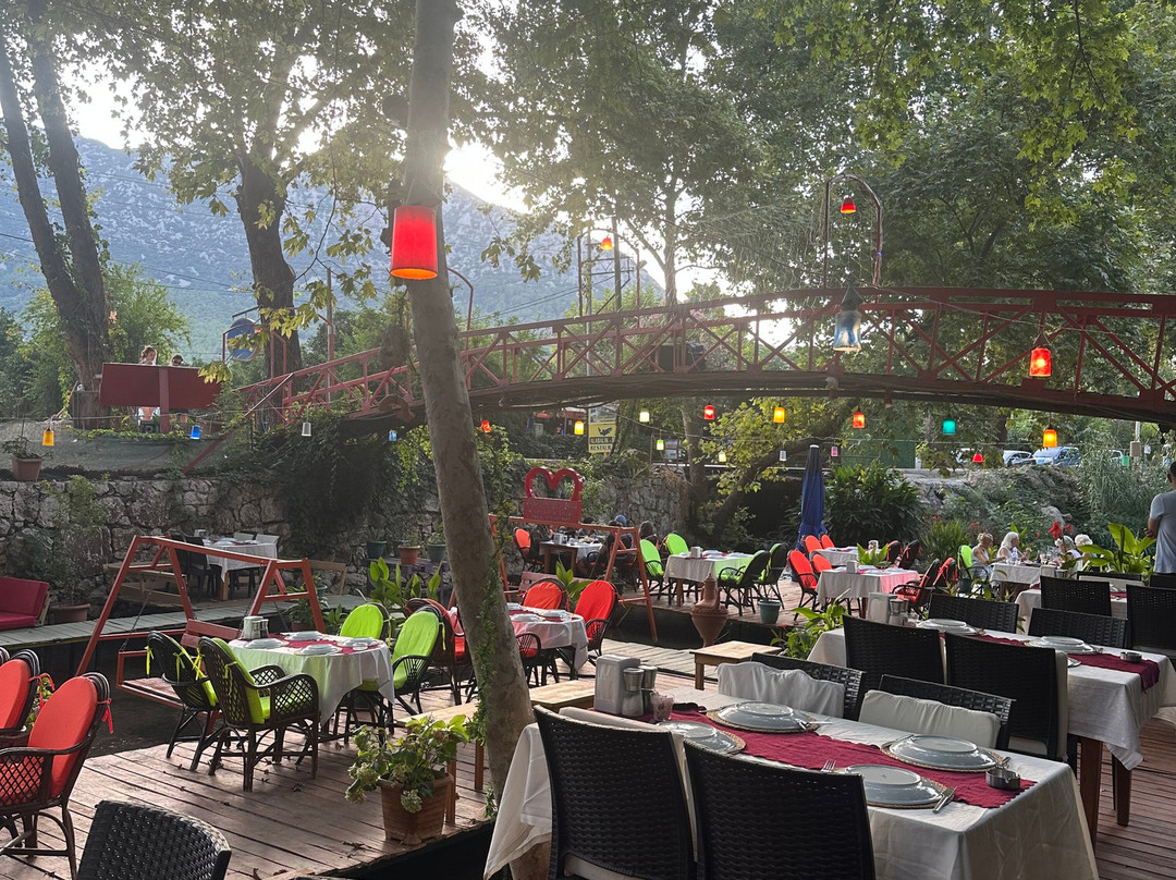 阿尔坎达河花园酒店主图