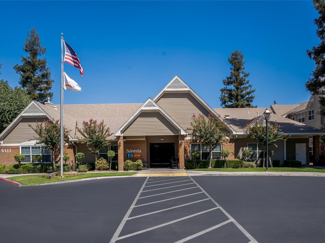 弗雷斯诺Residence Inn 酒店