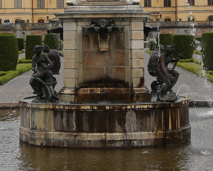Herkulesfontänen (La Fontaine d'Hercule)-Drottningholm必去景点