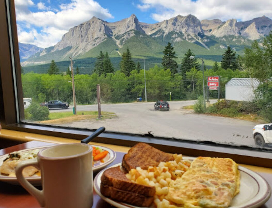 Bighorn No. 8餐馆和美食-Craig's Way Station