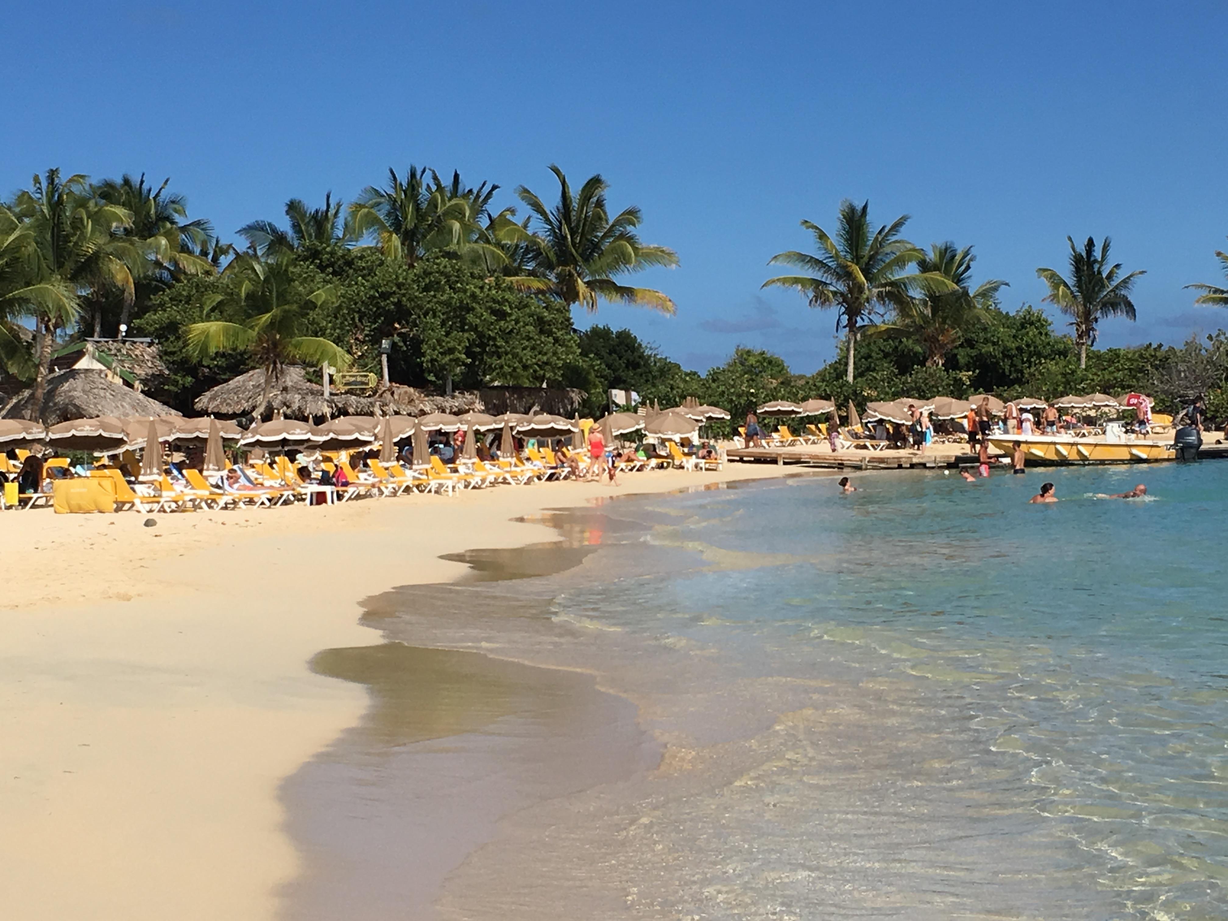 Pinel Beach-官方