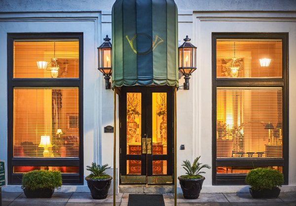 雷诺广场普兰特斯酒店-官方