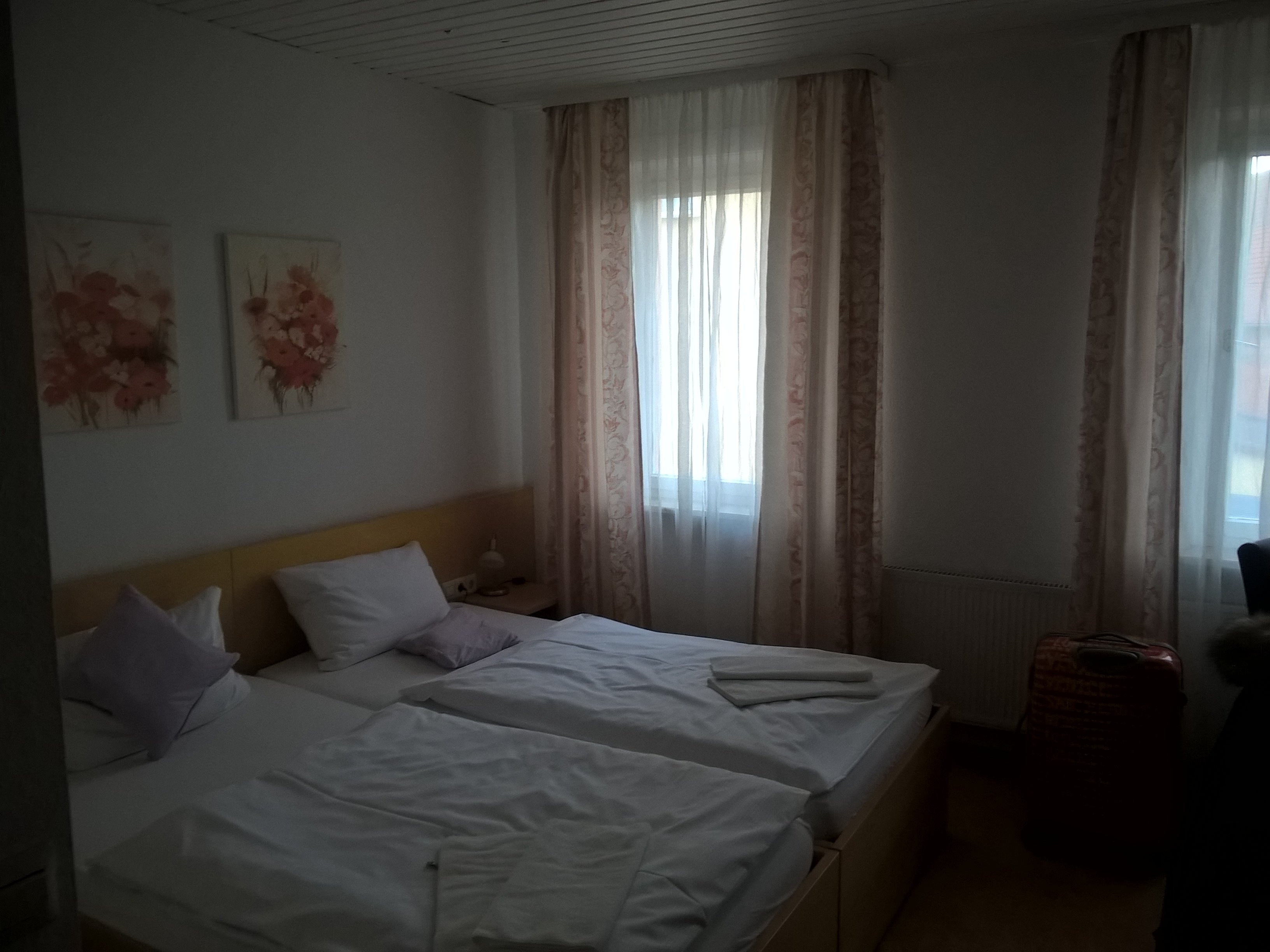 Hotel-Restaurant Zum Goldenen Hahnen-官方