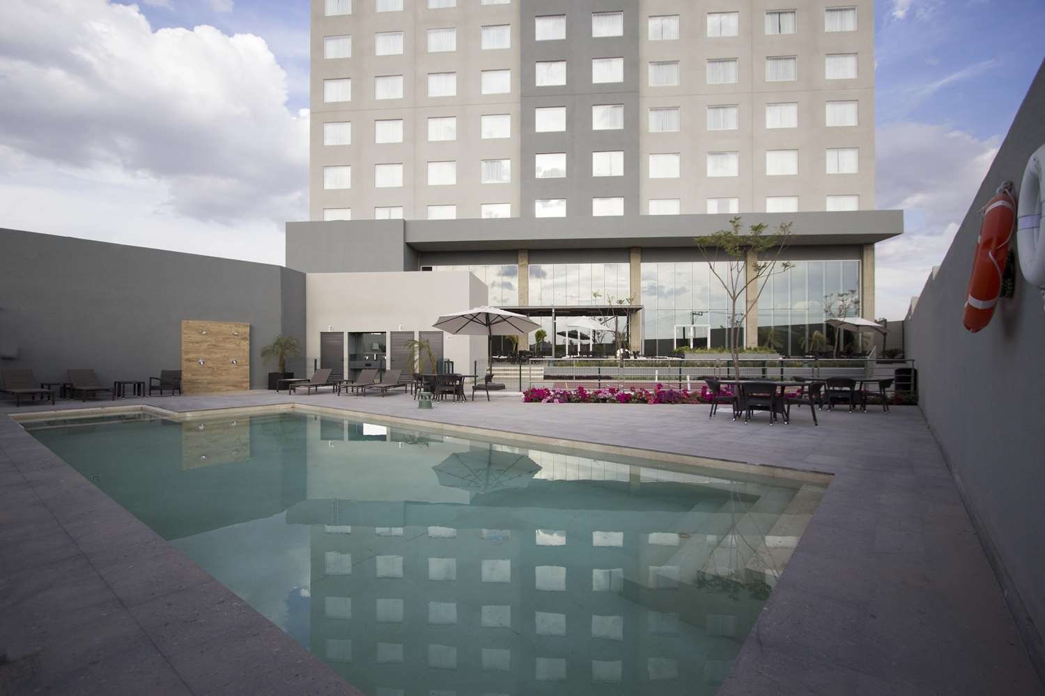 Fiesta Inn Suites Aeropuerto del Bajío-官方