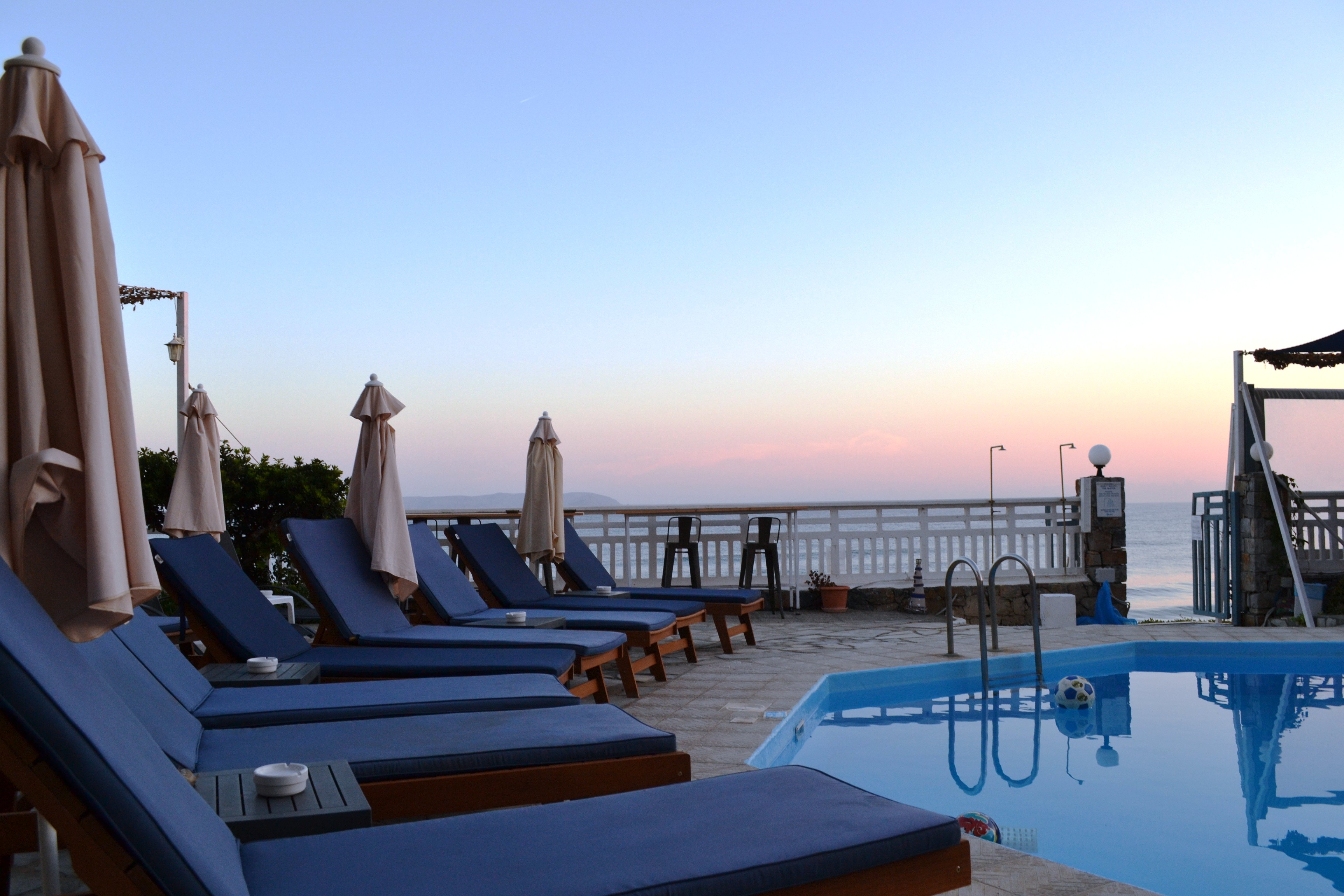 Sunset Beach Hotel-官方