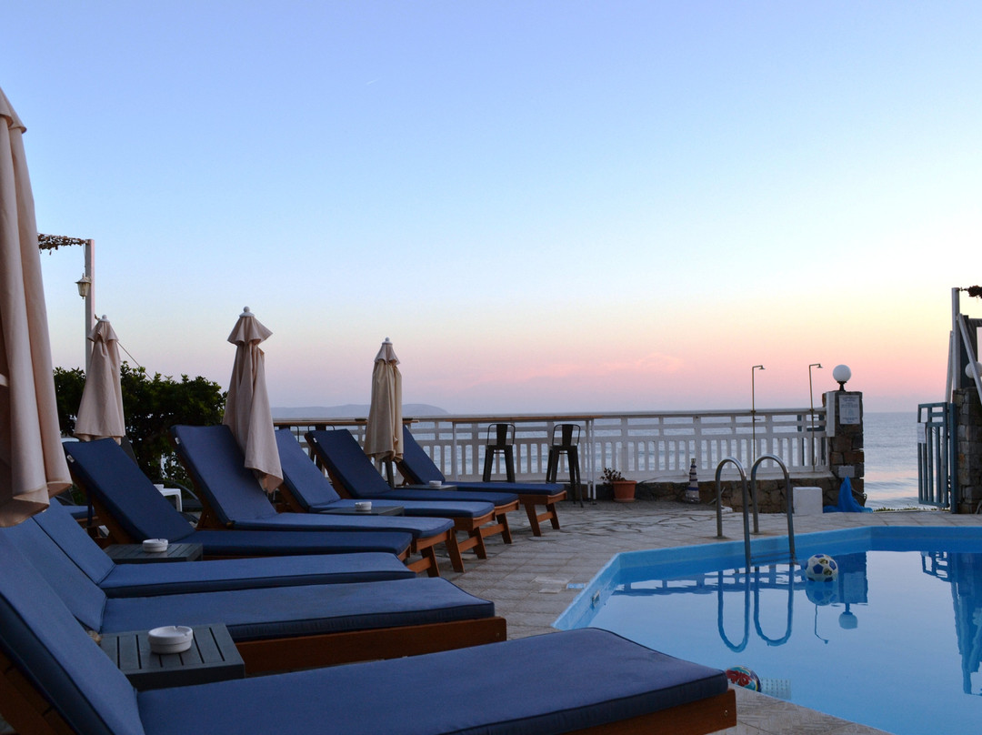 Sunset Beach Hotel主图