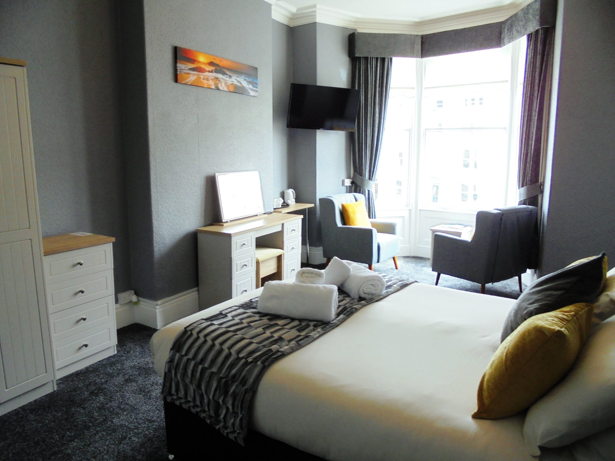 Milverton House-官方