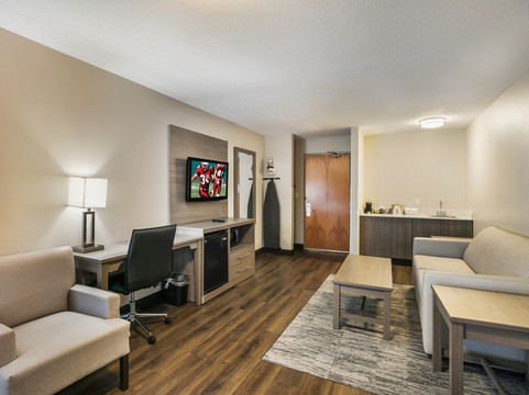 波士顿洛根红顶Plus酒店主图