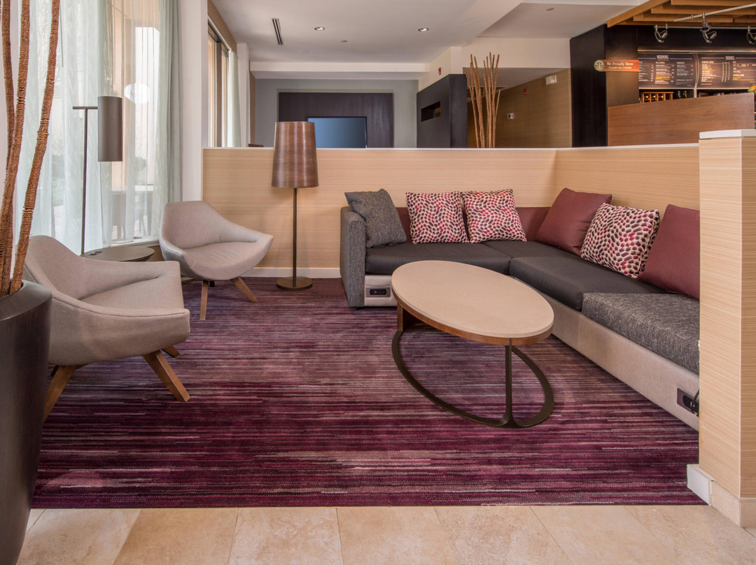 费尔奥克斯费尔法斯万怡酒店主图