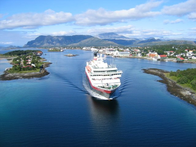 Brønnøysundbrua景点图片