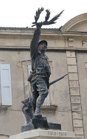 Monument Aux Morts De Chatillon-en-diois景点图片