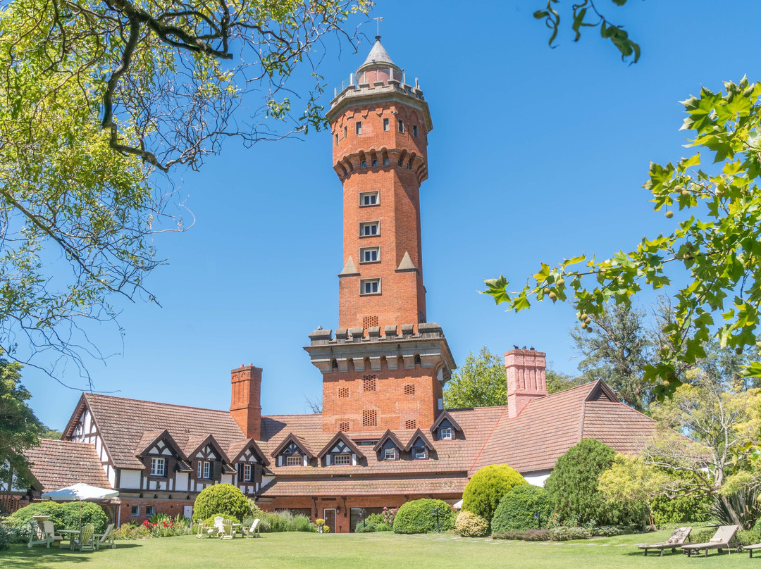 埃斯特角城酒店住宿-Hotel L'Auberge