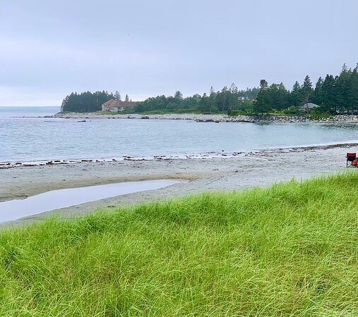 Hunt's Point Beach景点图片