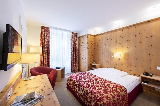 Hotel Engiadina主图