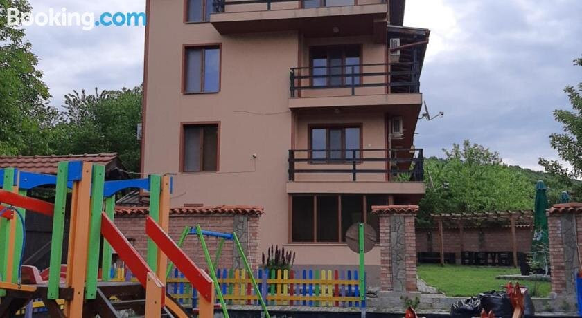 Kŭshta Za Gosti Rozhen Rest