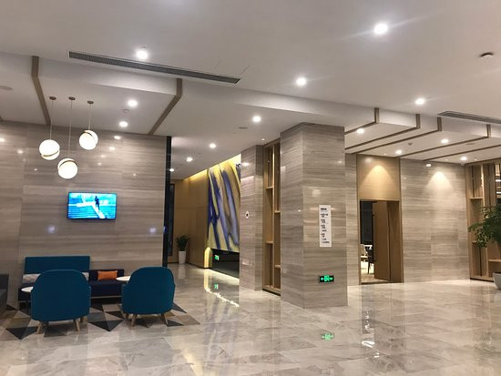 开封迪臣智选假日酒店主图