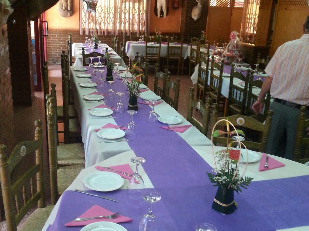 El Escorratel餐馆和美食-Mesón El Rocío