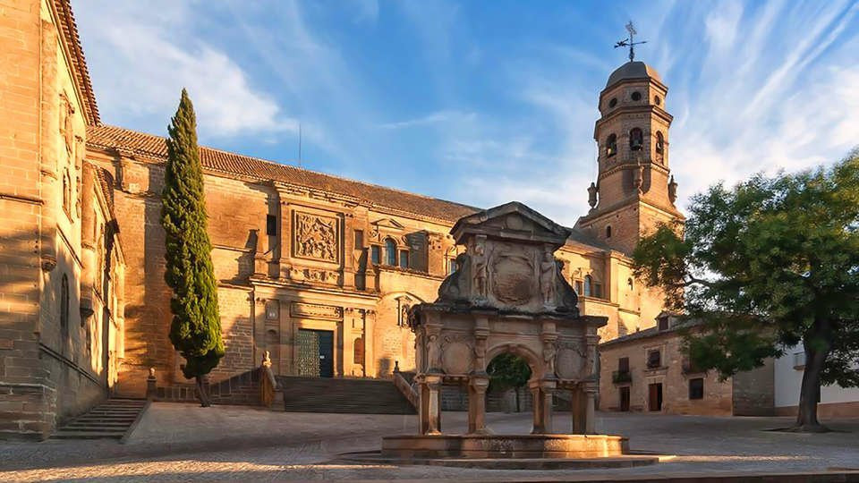 Cathedral de Baeza景点图片