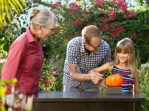 Glassblowing in the Garden-那不勒斯必去景点